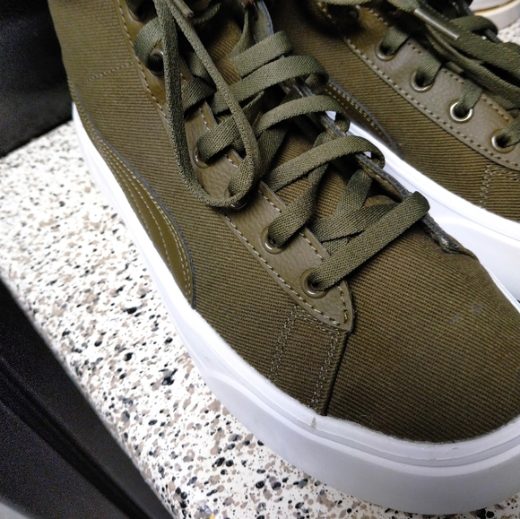 Shoes - Picture 6 of 12